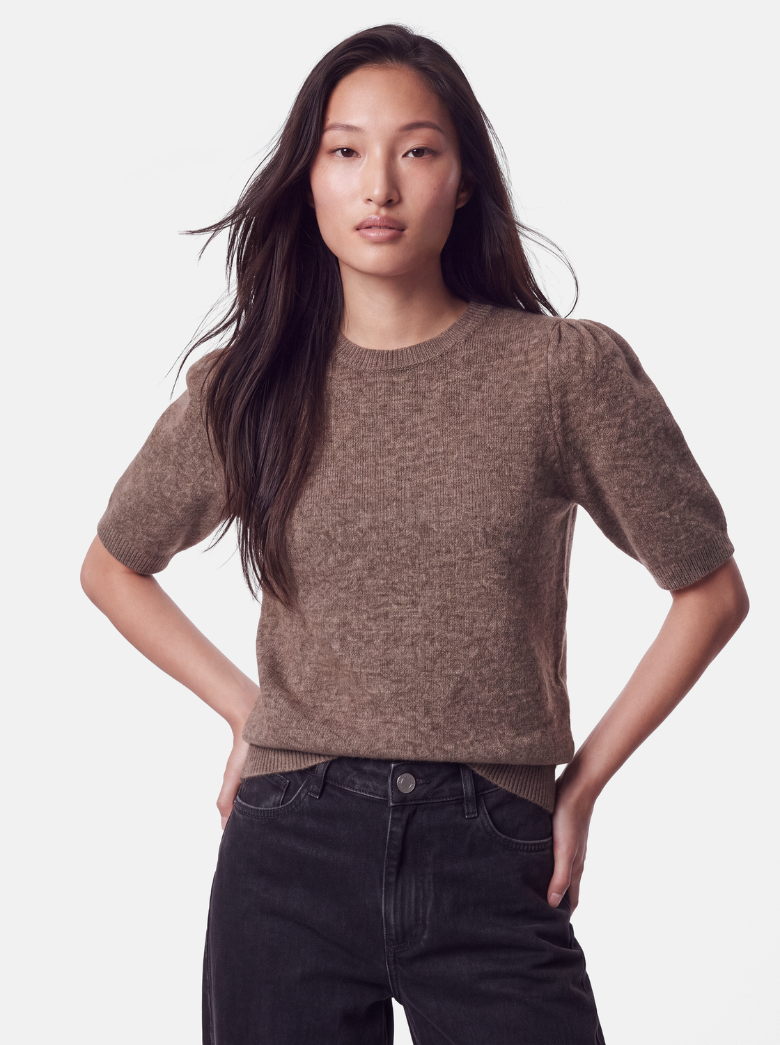 model_shot-front